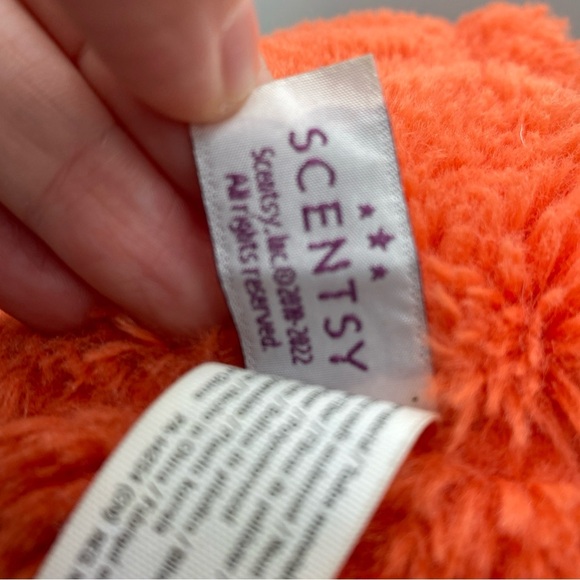 Disney Scentsy Buddy w Turning Red Scent Pack Panda Mei Stuffed Animal Plush - Picture 7 of 10